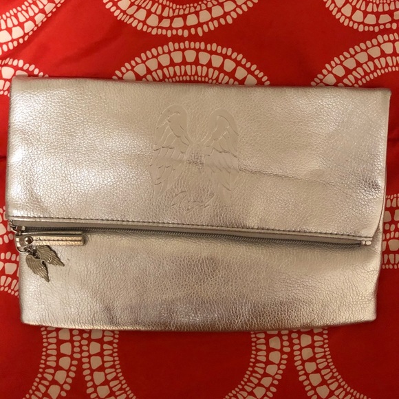 Victoria’s Secret silver clutch/makeup bag - Picture 2 of 4